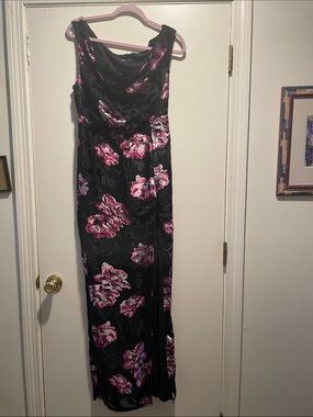 Lulu's Black Floral Print Marnella  Velvet Side Slit Maxi Dress